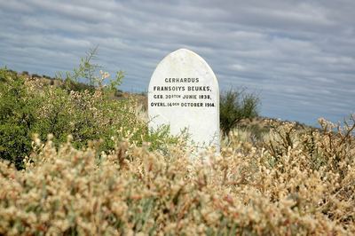 Headstone of Gerhardus Fransoiys Beukes (1838-1914) in the Beukes farm cemetery on Varsfontein. Inscription:...