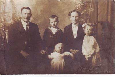 Christiaan Wilhelm Johannes Joubert (1881-1962) and Francoise Jeanne Duminy (1882-1975) with three of their...